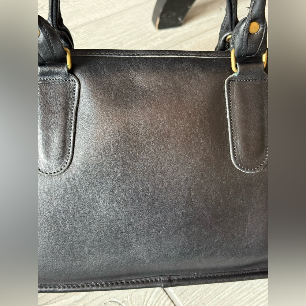 1980’s Coach Club Satchel, 2 handles, large zipper, original tag. 0072-917. EUC - Picture 11 of 16